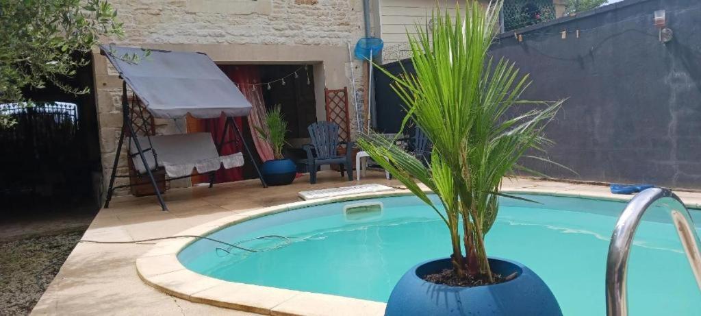 Grande Chambre Familiale Pour 2 A 5 Personnes Apartment Chef-Boutonne Ngoại thất bức ảnh