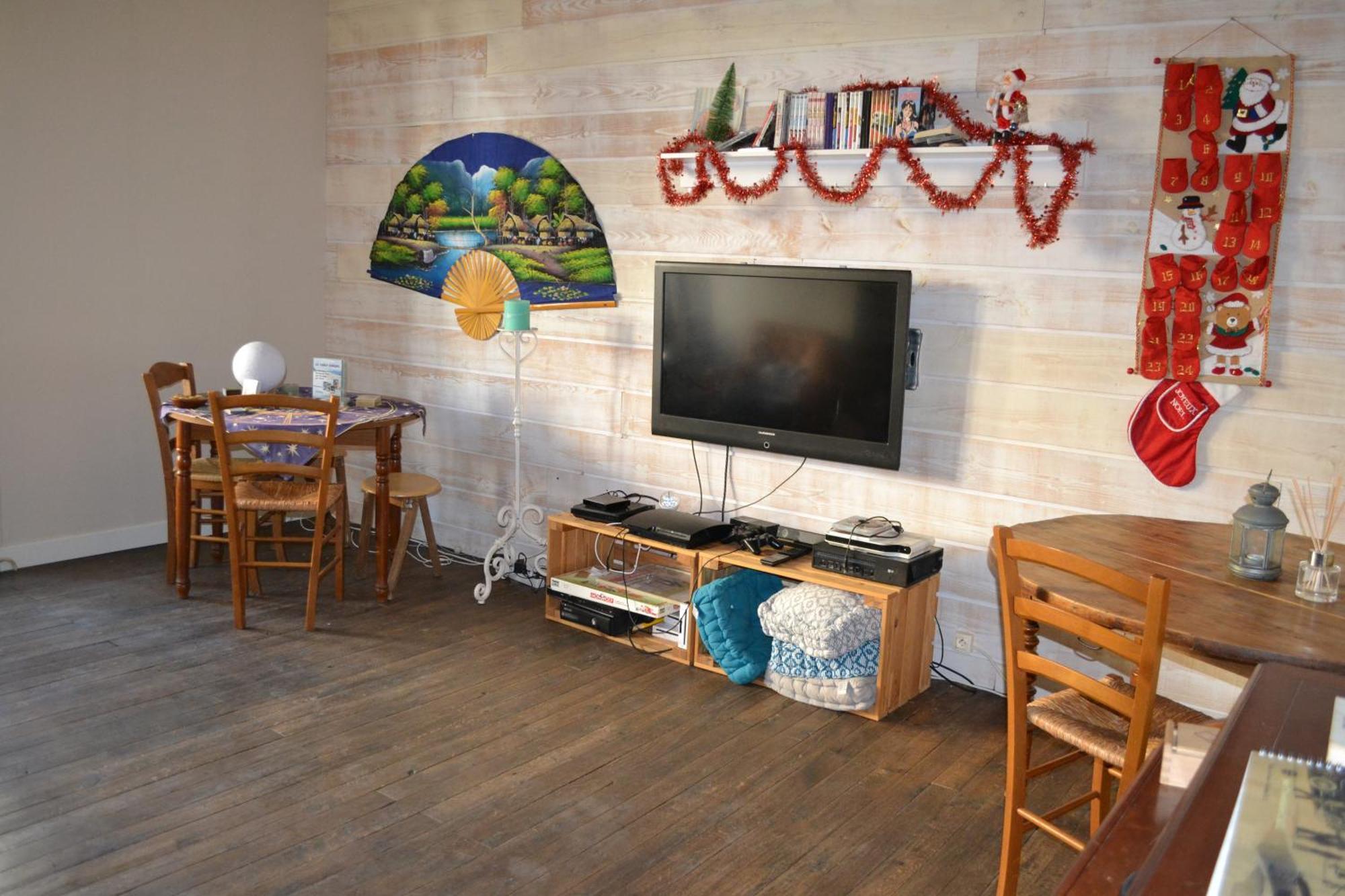 Grande Chambre Familiale Pour 2 A 5 Personnes Apartment Chef-Boutonne Ngoại thất bức ảnh